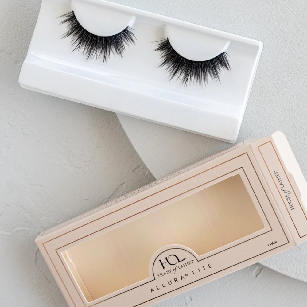 NIB House of Lashes ALLURA LITE